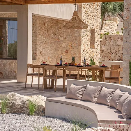 Lithos Art Hotell