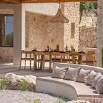 Lithos Art فندق