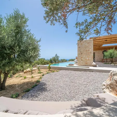 Lithos Art Hotel Svoronata