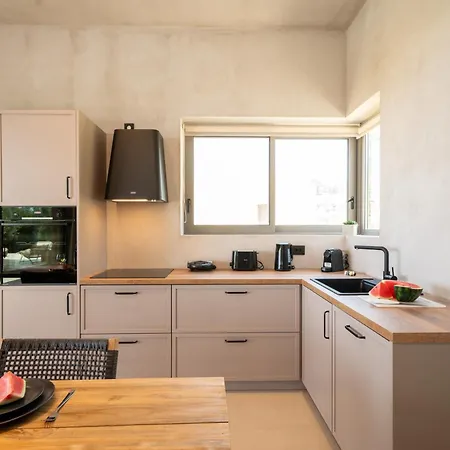 Lithos Art فندق سفوروناتا